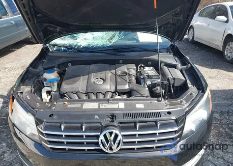 2013 Volkswagen Passat 2.5L Sel Premium from USA, damaged, VIN 1VWCH7A34DC040221